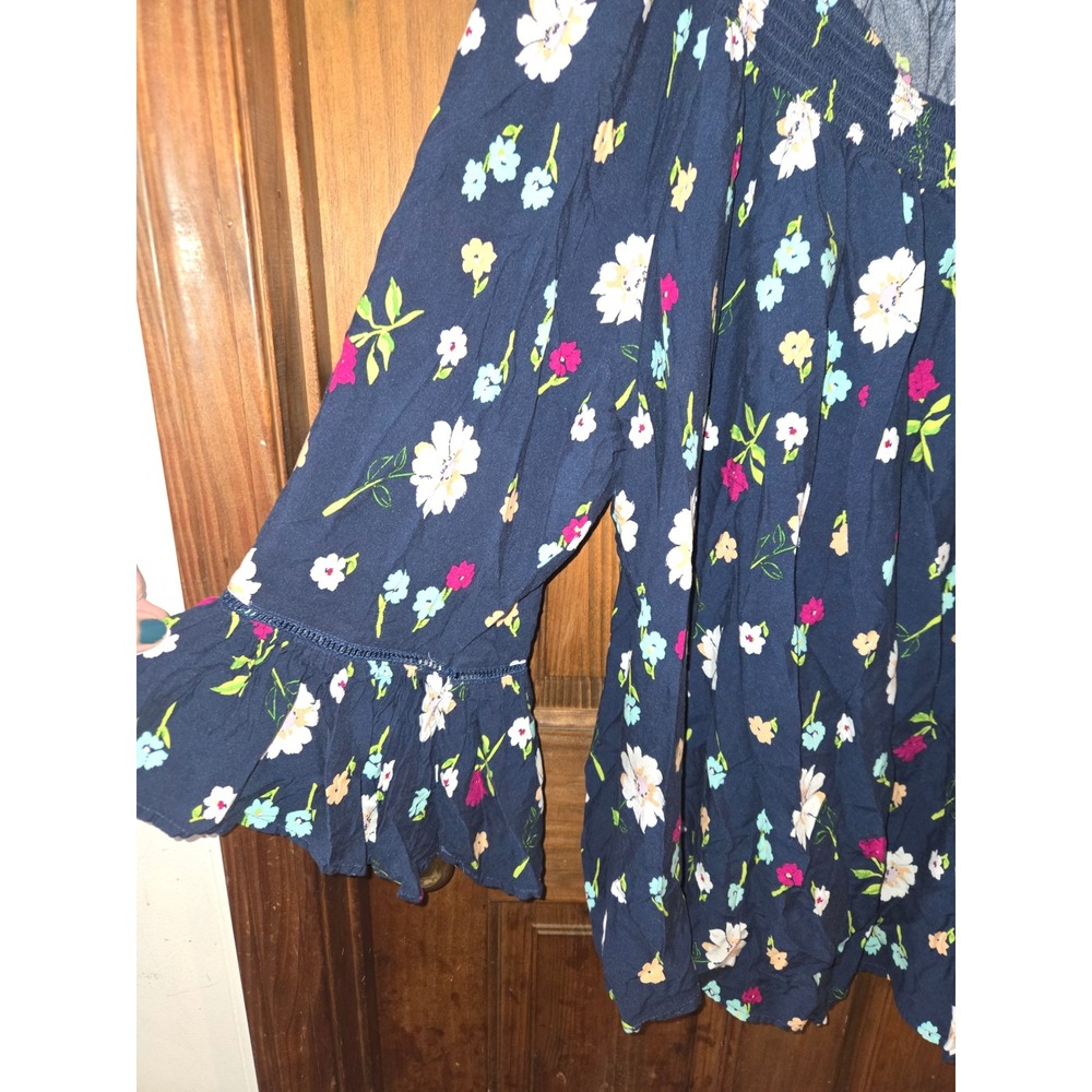 Terra & Sky Womens 4X Navy Blue Floral Smocked Off Shoulder Bell Sleeve Blouse - Picture 3 of 4